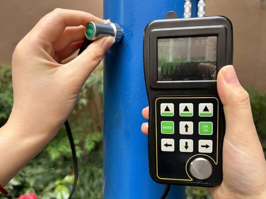 TG-5100D en temps réel A Scan et B Scan à travers le revêtement Ultrasons épaisseur gauge