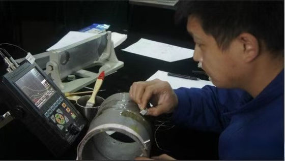 Détecteur de défauts ultrasonique FD-GT-1010 à onde carrée, écran TFT de 5,7 pouces pour l'inspection des récipients sous pression et des voies ferrées