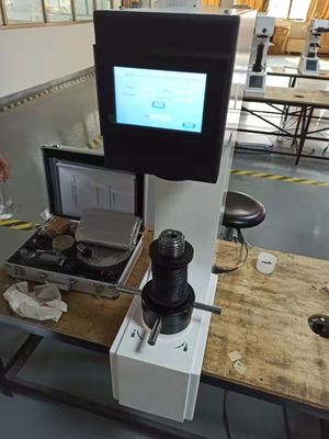 HB-3000E Testeur électronique de dureté de Brinell Contrôle en boucle fermée Chargement automatique avec imprimante