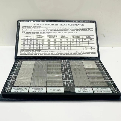 Comparateur de rugosité de surface de l'acier au supercarbone