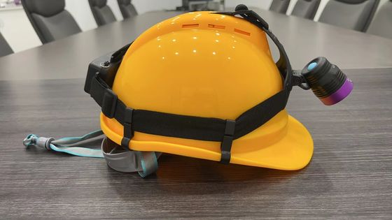Lampe frontale UV à particules magnétiques fluorescentes DG-3101S avec une longueur d'onde maximale de 365 à 370 nm et 2 piles de batterie au lithium 18650