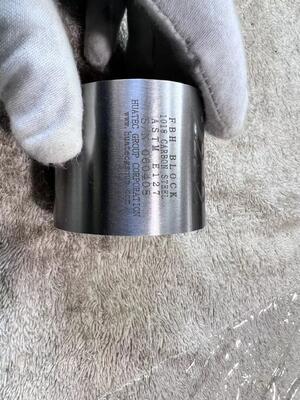 Ensemble de 8 blocs de trous à fond plat d'amplitude de surface