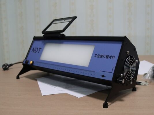 Loupe grossissante 2x et visionneuse de films radiographiques à LED avec pédale