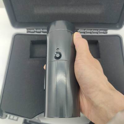 Calibrateur de vibration utilisé pour calibrer les petits capteurs de vibration