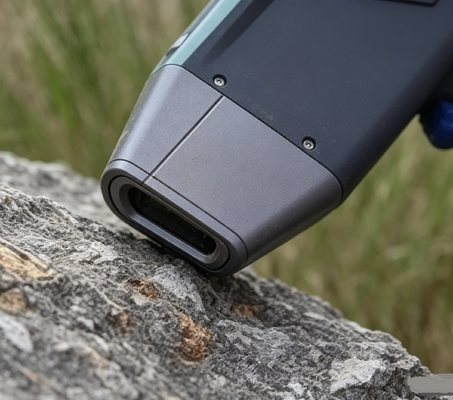 HXRF-600plus Spéctromètre XRF portable Détecteur SDD 30+ Éléments d'analyse du sol minier Instrument d'analyse des métaux lourds et des minéraux